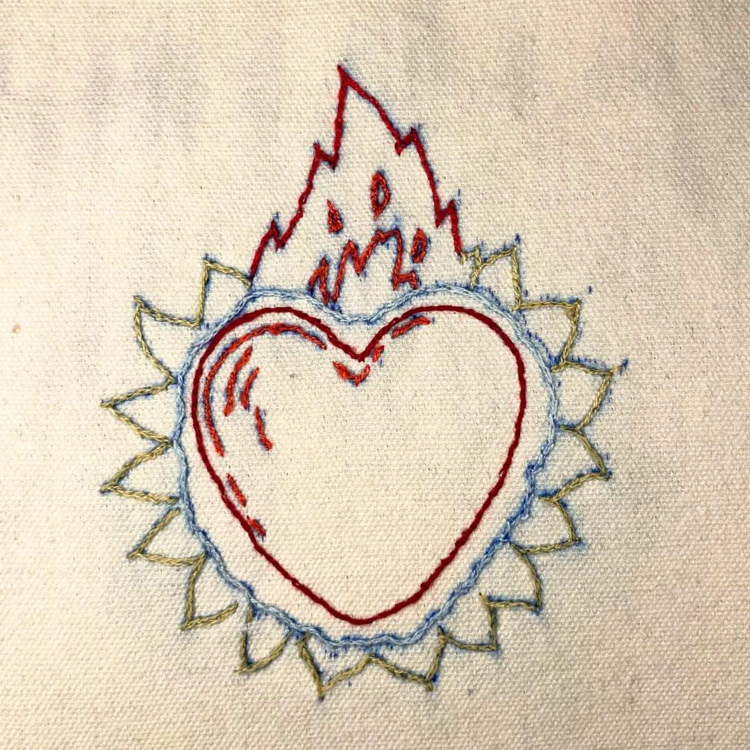 Tote Bag in Tela Ricamata a Mano – AMÒ NOI & Cuore Sacro