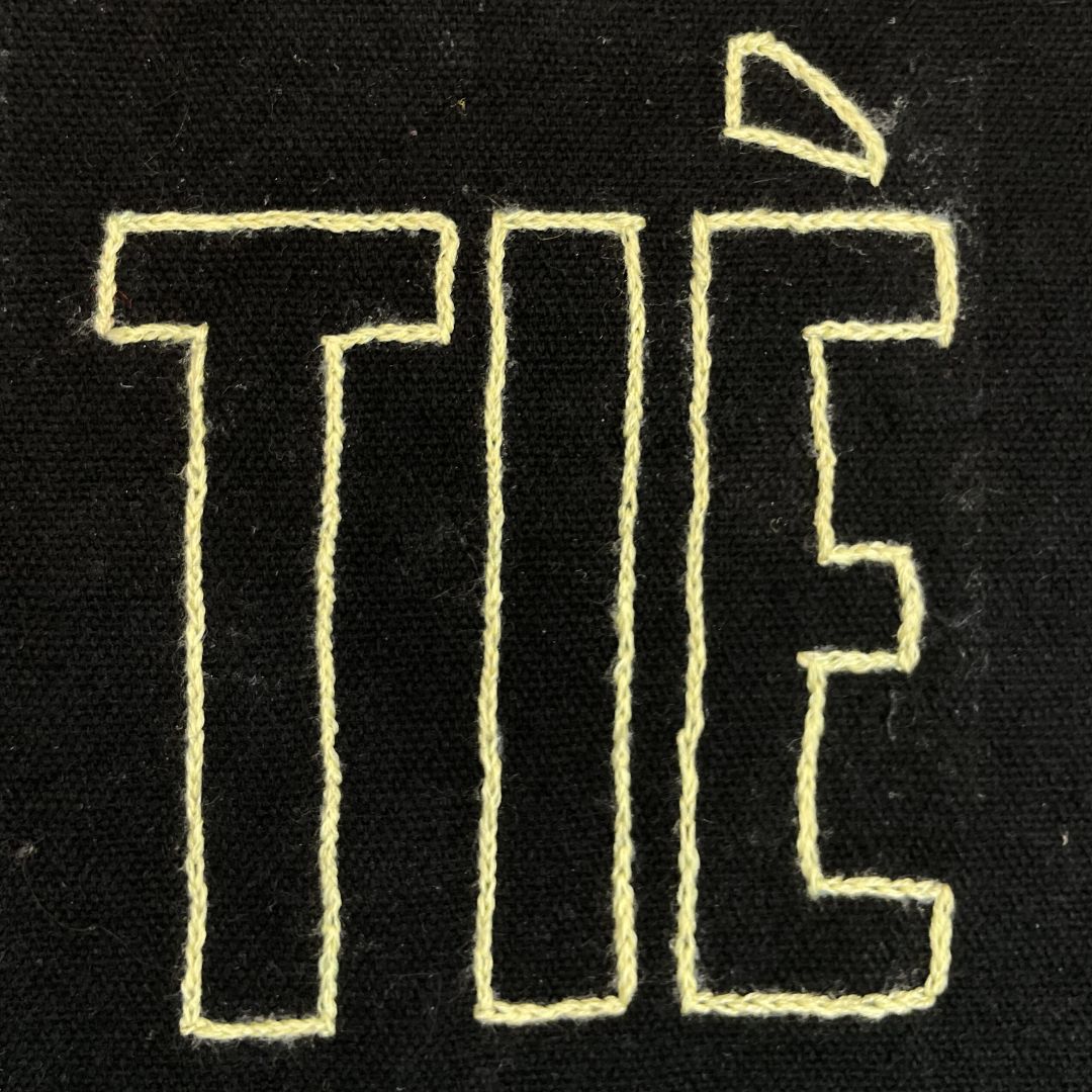 Tote Bag in Tela Ricamata a Mano – TIÈ & Mano con Corna