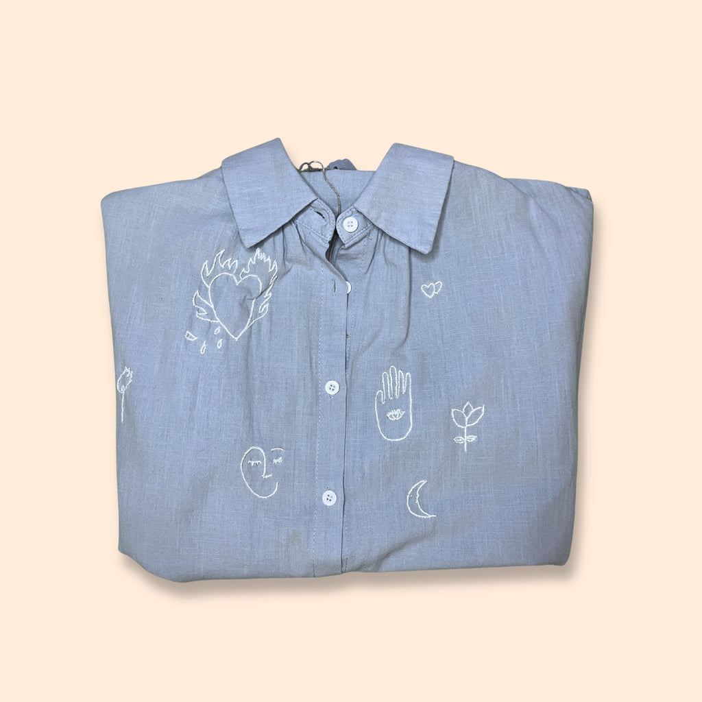 Camicia ricami multipli