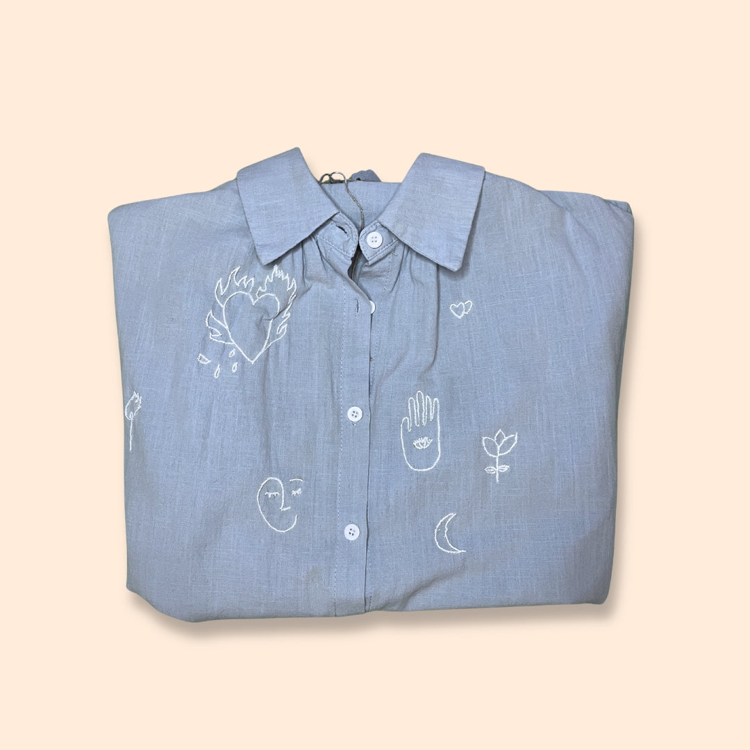 Camicia ricami multipli